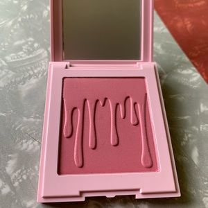 Kylie Cosmetics Makeup - Kylie Cosmetics Blush Rosy Kylie Cosmetics Makeup - Kylie Cosmetics Blush Rosy